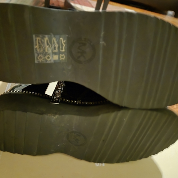 Michael Kors Black Patent Haskell Bootie Size 6M - Picture 5 of 5